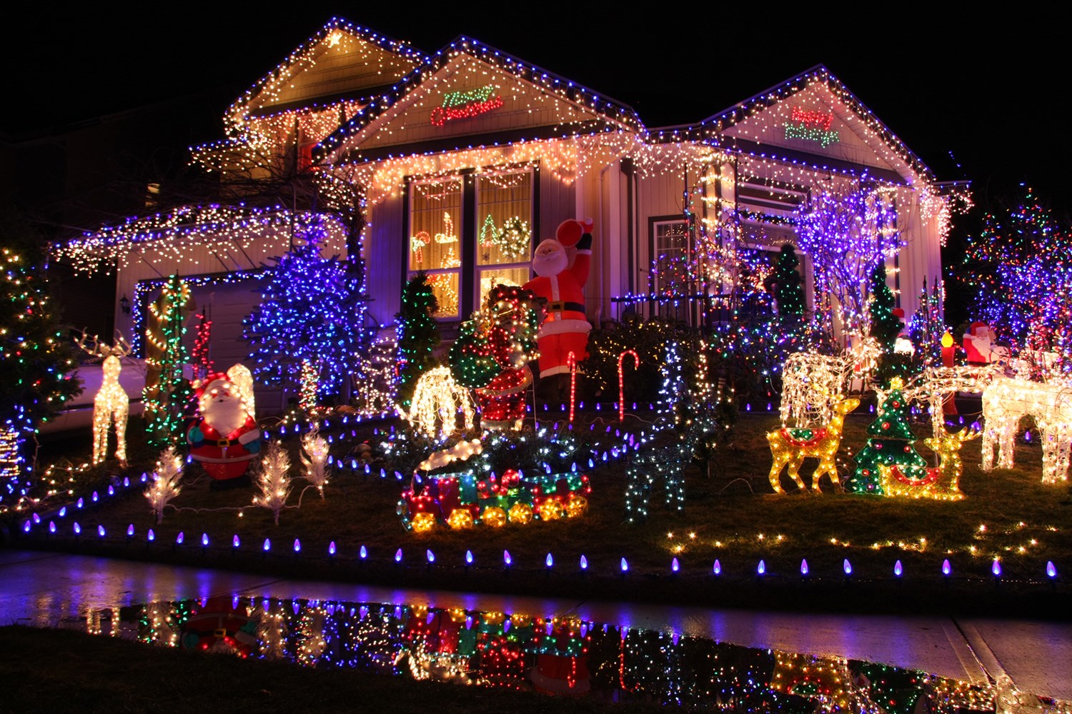bigstock-Beautiful-Christmas-lights-dis-15284504